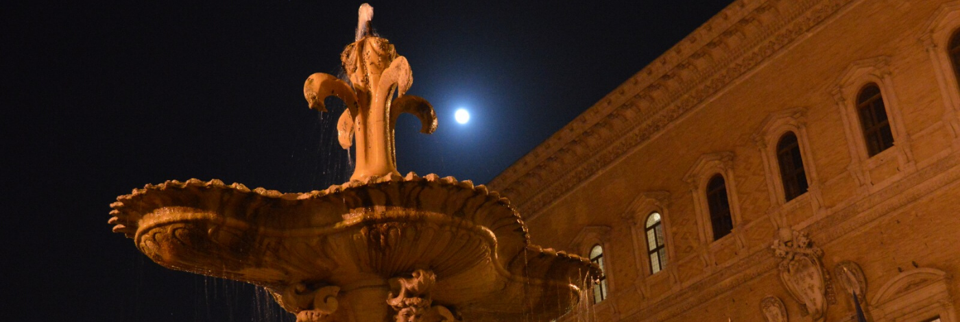 Piazza Farnese